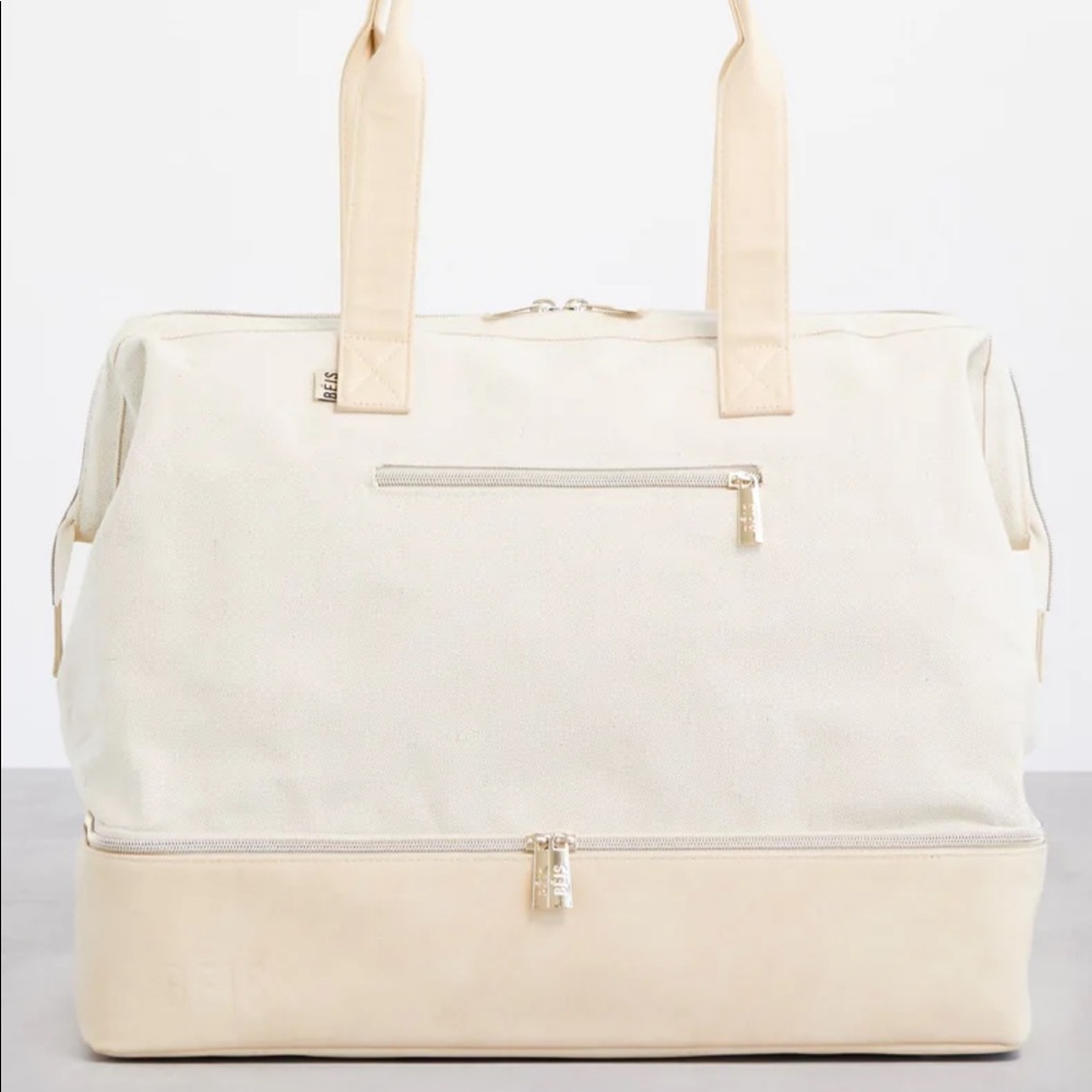 Beis weekender bag in beige - see description